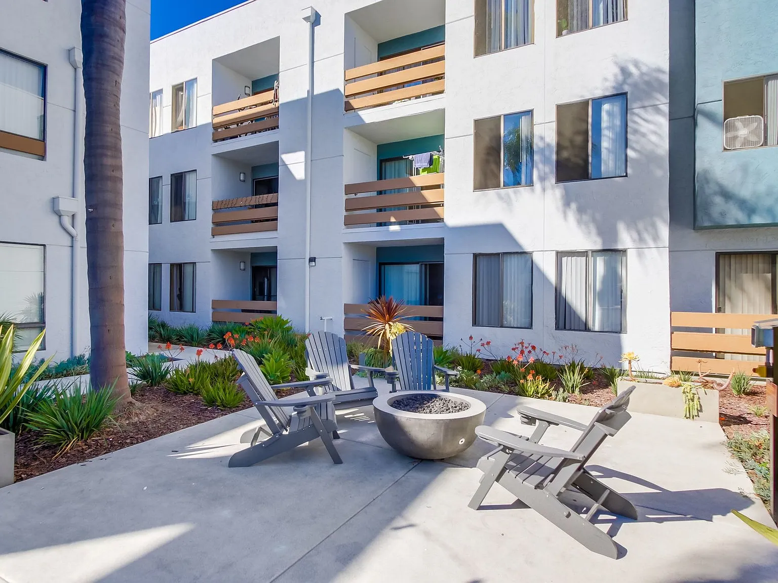 The Lucci | Renovated 1 & 2 Bedroom Apartments in Clairemont — Photo 3
