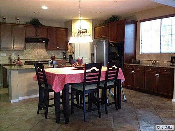 Spacious Kitchen
