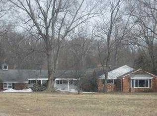 3488 Section Rd, Lambertville, MI 48144