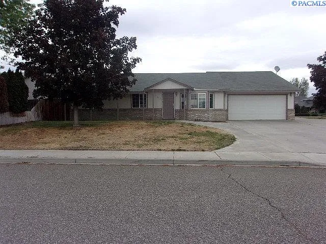 4660 Poppy St photo 1