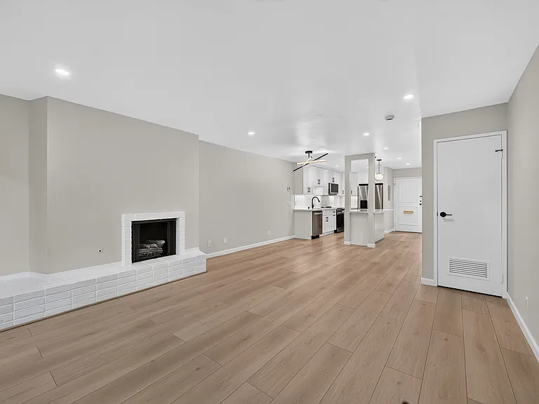 827 N Humboldt St — Photo 9