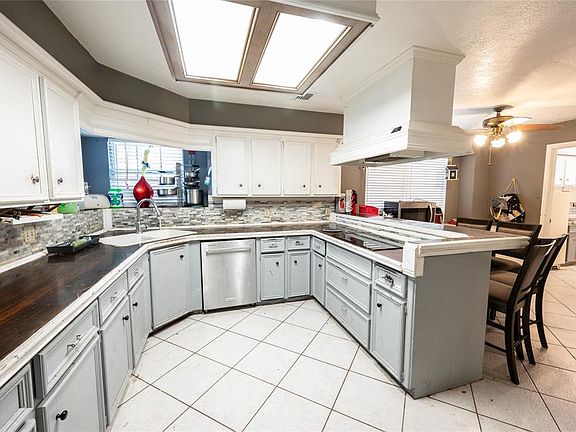 5th image of 14826 N Eldridge Parkway