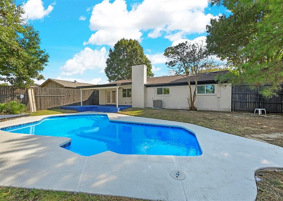 1st image of 614 Dogwood Cir
