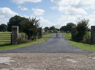 3227 Derby Ln, Madisonville, TX 77864