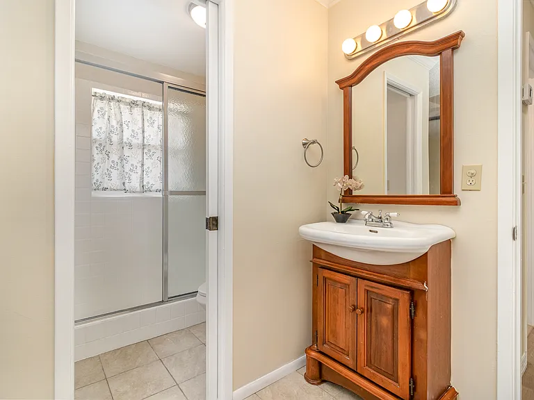 3135 Shady Dell Ln — Photo 6