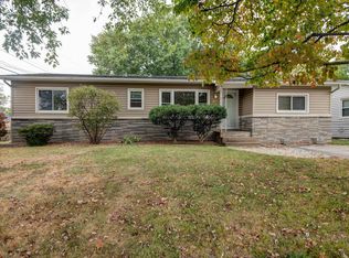 1355 S Estate Ave, Springfield, MO 65804