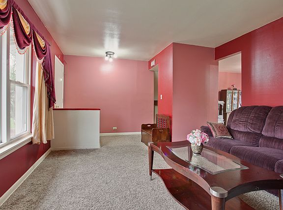 3rd image of 633 Ironwood Dr