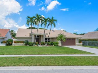 5954 Wedgewood Village Cir, Lake Worth, FL 33463