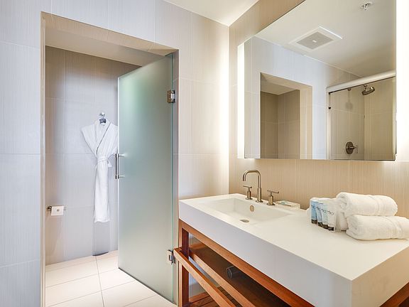 2nd image of 3101 Bayshore Dr #1005