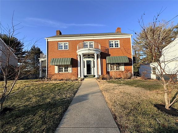 2nd image of 250 Grandview Way
