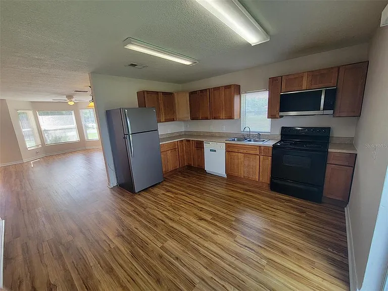 1849 Van Allen Cir — Photo 4