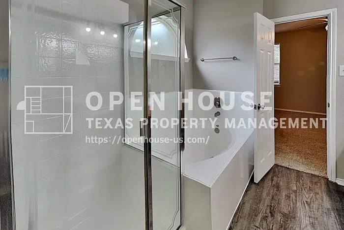 1317 Eagle Wing Ln — Photo 14