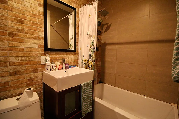 Rented by Hagstrom Management Inc | media 11