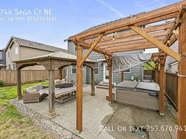 2744 Saga Ct NE — Photo 37