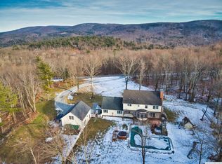 501 Harrington Dr, Austerlitz, NY 12017