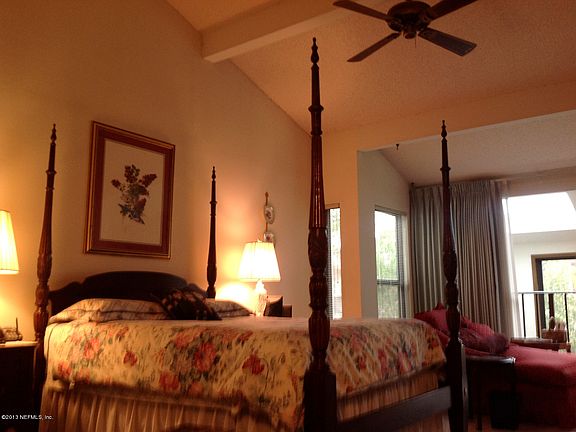 2nd image of 3216 Oak St APT 5