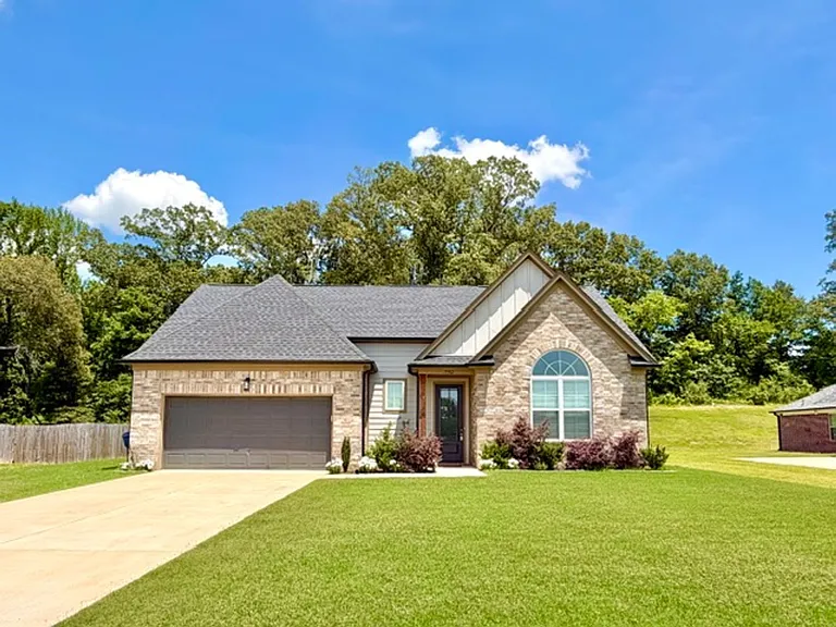 7782 Emeline Dr — Photo 1