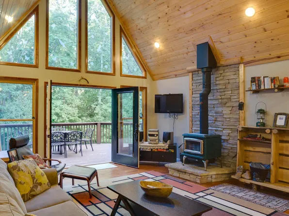 557 Green Forest Rd, Dunlap, TN 37327