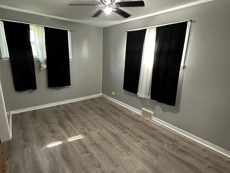 900 W Vermont St #1 — Photo 4
