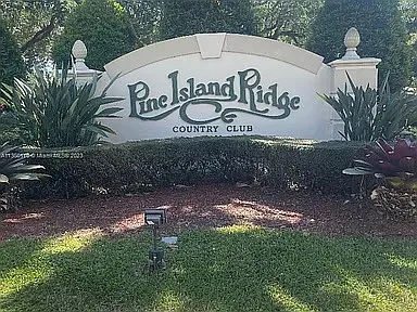 9235 Lagoon Pl Photo 1