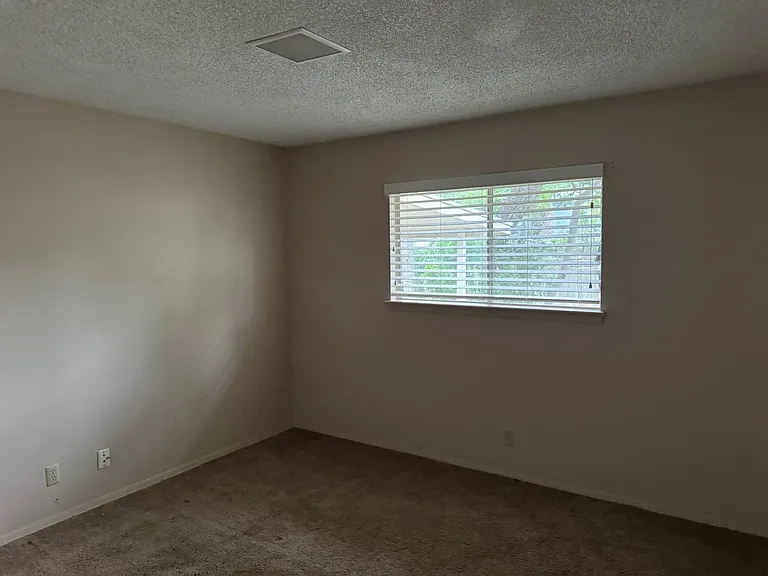 143 Forrest Trl — Photo 9