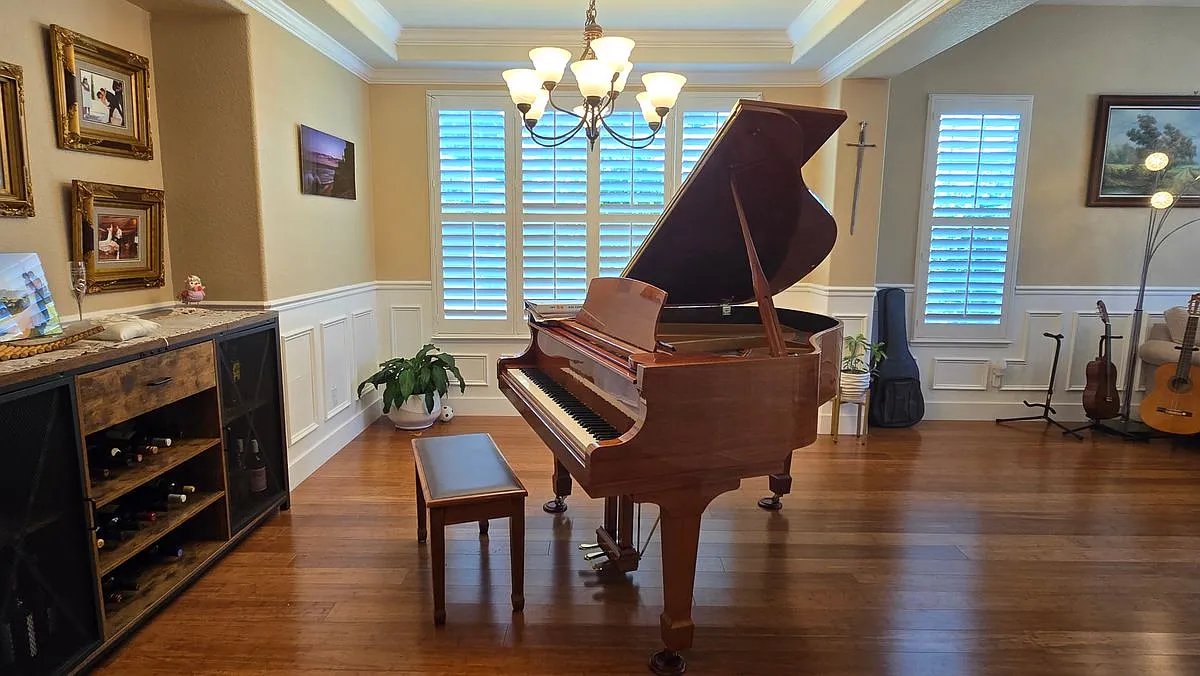 5 bed, 4.5 bath, 4070 sqft, $4,500 — Photo 4