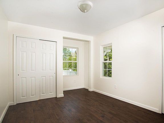 4th image of 111 N Village Ave