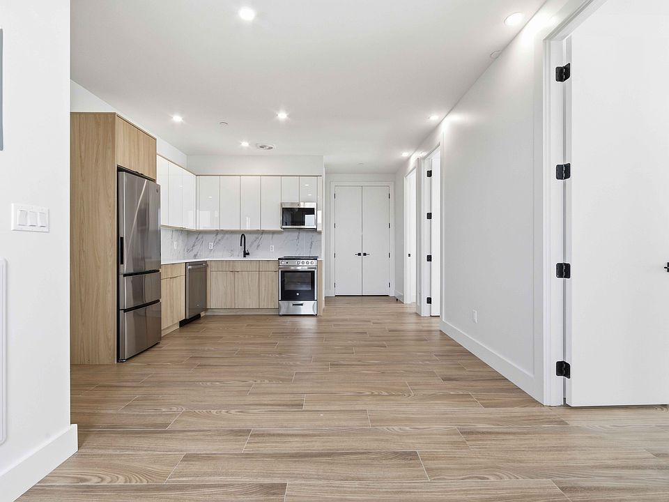 1st image of 105 Hawthorne St #6C