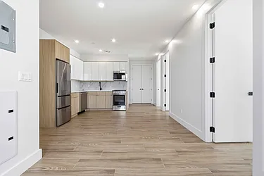 105 Hawthorne Street, #6C