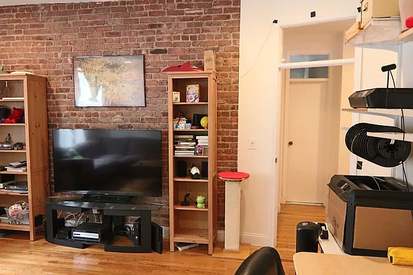 Rented by PMG Real Estate  | media 55