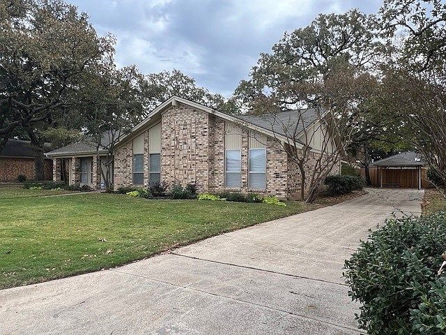 1st image of 601 W Louella Dr