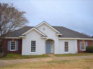 8213 Lochwood Dr, Montgomery, AL 36117