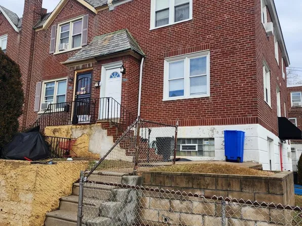 89 Sparks St, Philadelphia, PA 19120