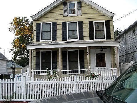 3 W 1st St photo 1