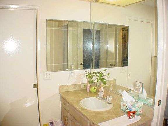 5th image of 810 W Naomi Ave Unit 2