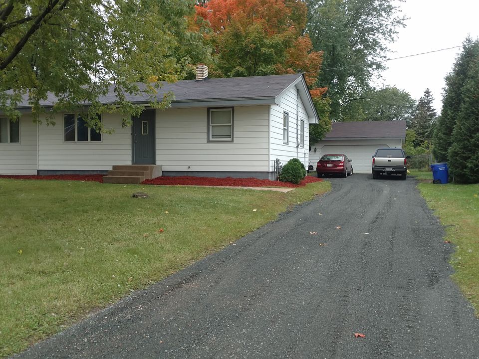 1st image of 609 Spring St