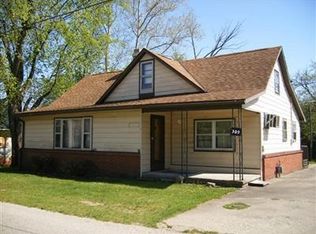 309 E Ridge St, Medaryville, IN 47957