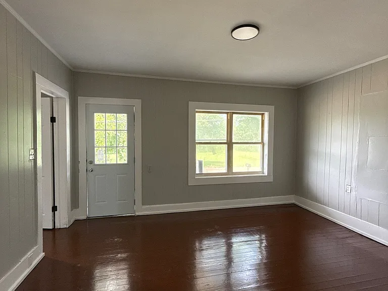 535 N College St — Photo 7