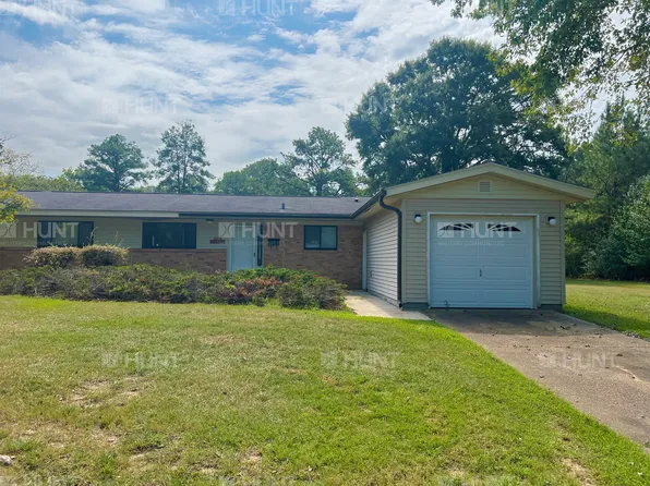 7310A Salem Dr, Columbus, MS 39705