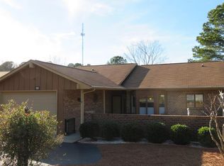 608 Redwood Dr, Southern Pines, NC 28387