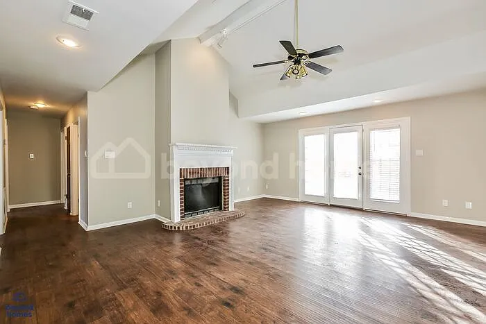 10 Wild Cherry Ct — Photo 3