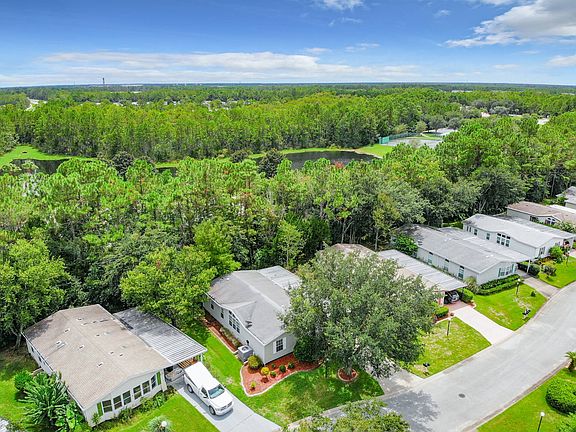5th image of 24 Bluewater Lake Cir
