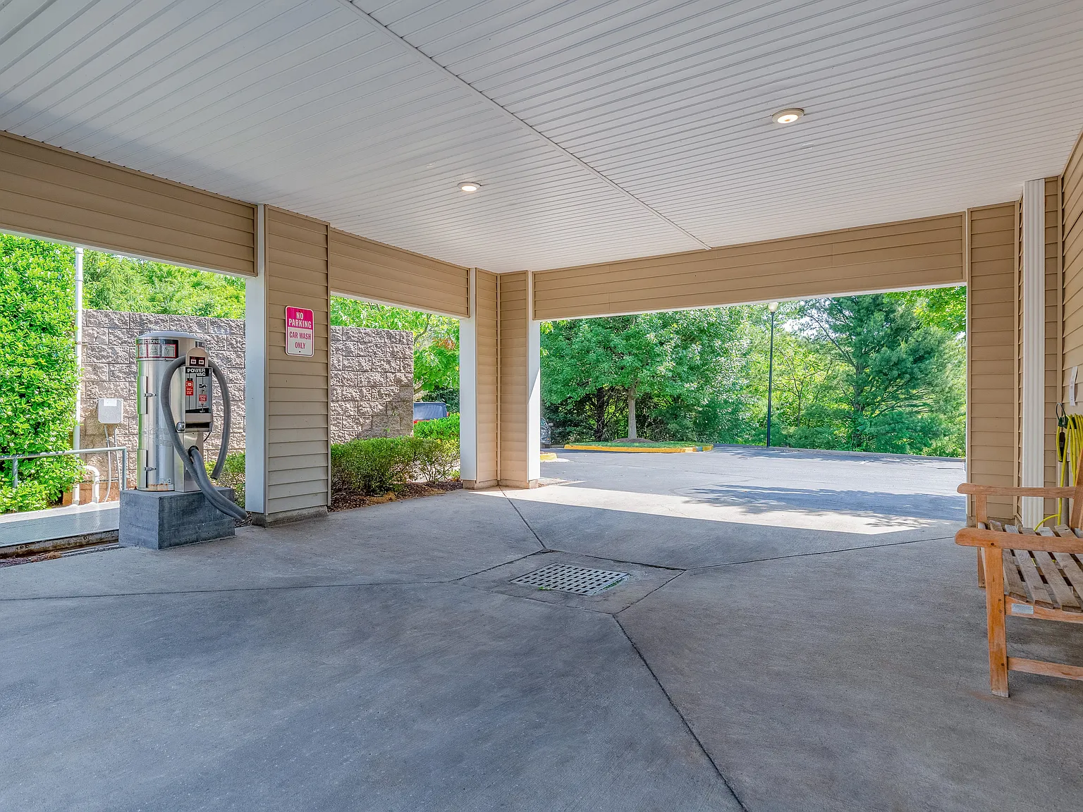 Clearbrook Apartments — Photo 4