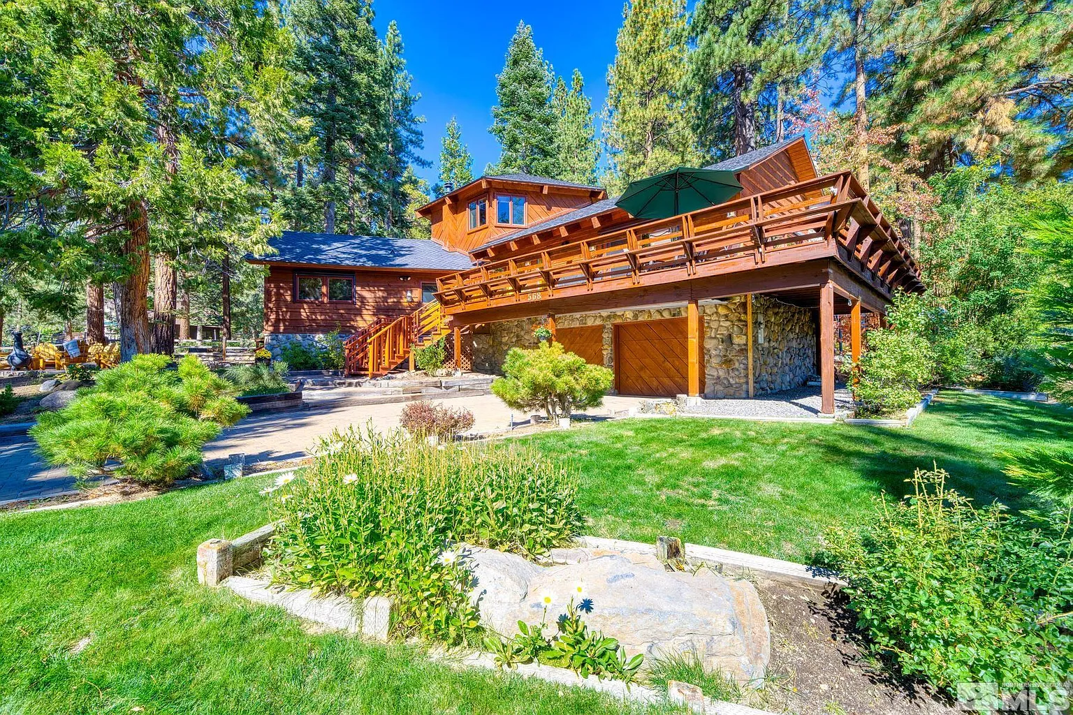 568 Valley Dr photo 1