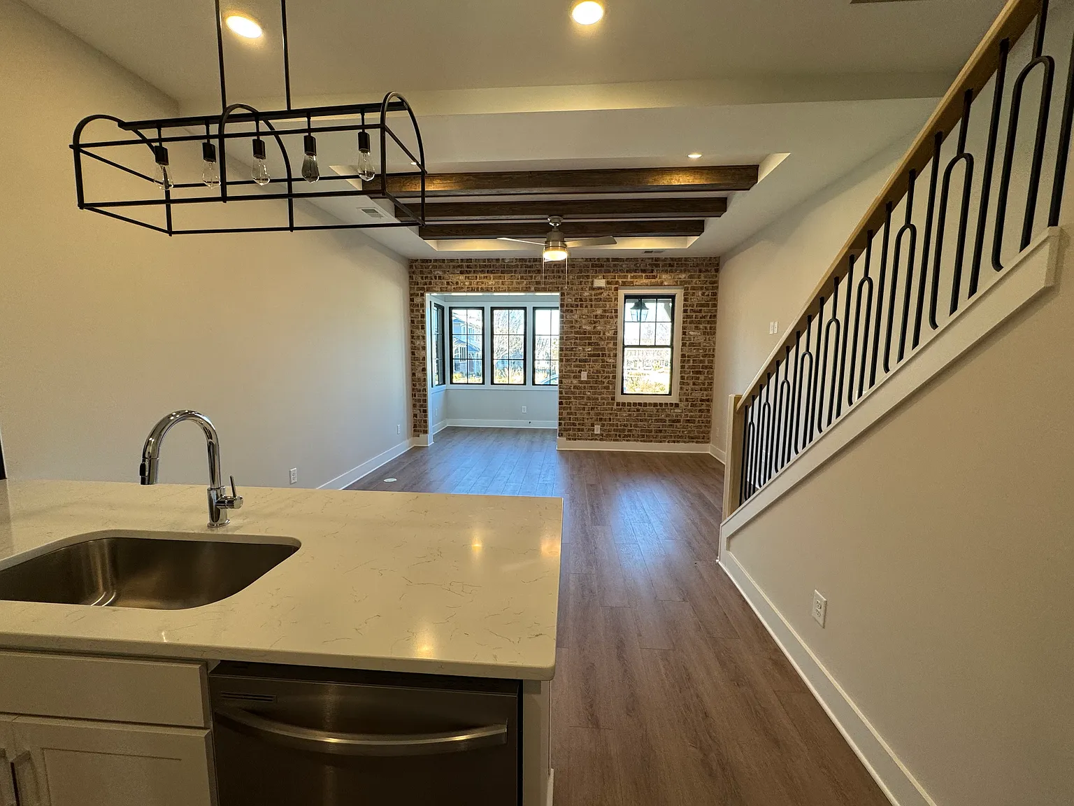 3 bed, 1430 sqft, $2,499 — Photo 2