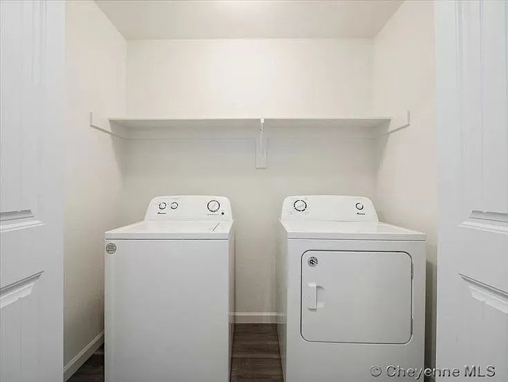 1560 Danny Pl — Photo 17
