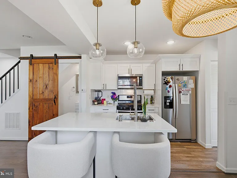 248 Kenilworth Ave NE — Photo 6