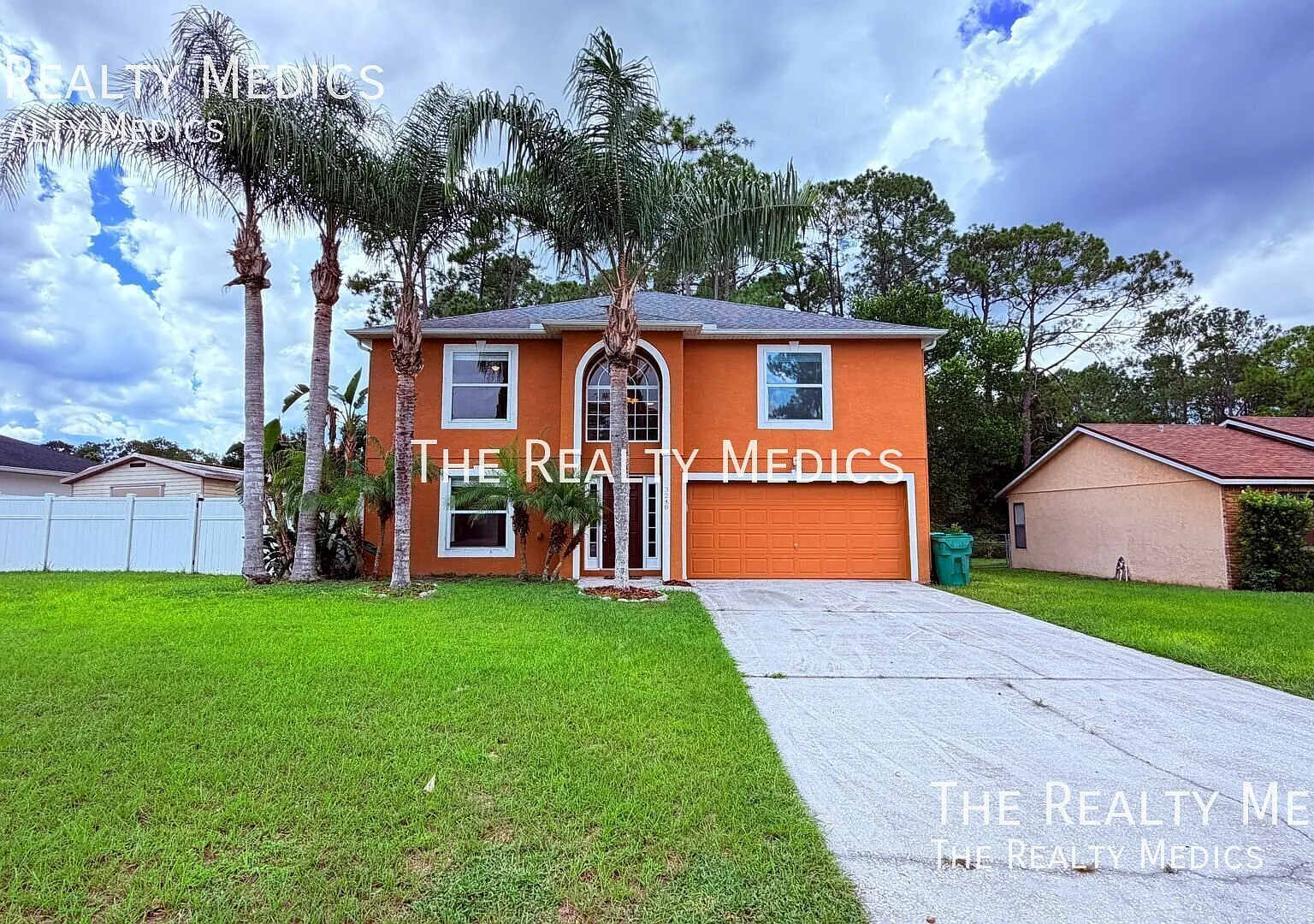 HUGE Deltona 4bedroom Home READY for Move-in! — Photo 1
