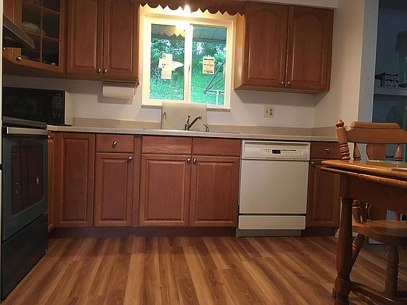 4th image of 3405 Douglas Dr