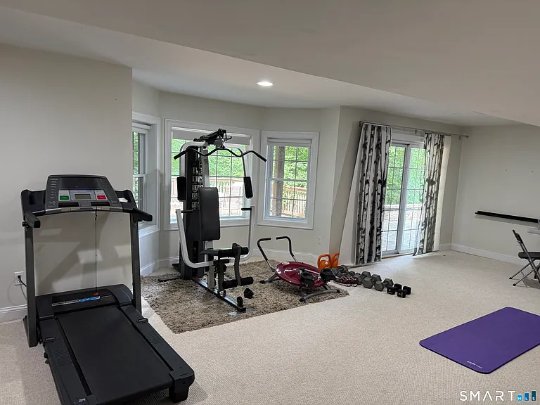 405 Washington Dr — Photo 19